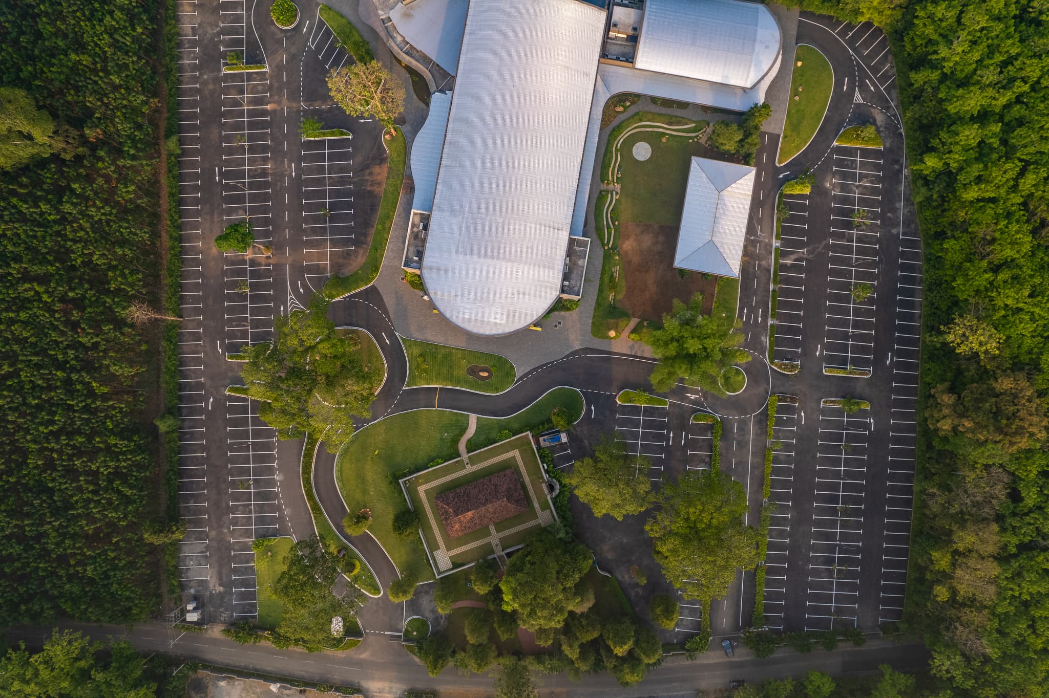 Base Eleven Convention Centre: An Architectural Dialogue Between Innovation and Cultural Sensibility Tiles